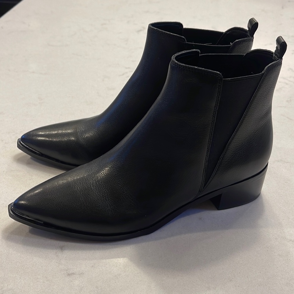 Marc Fisher Black Leather Yale Chelsea Boot